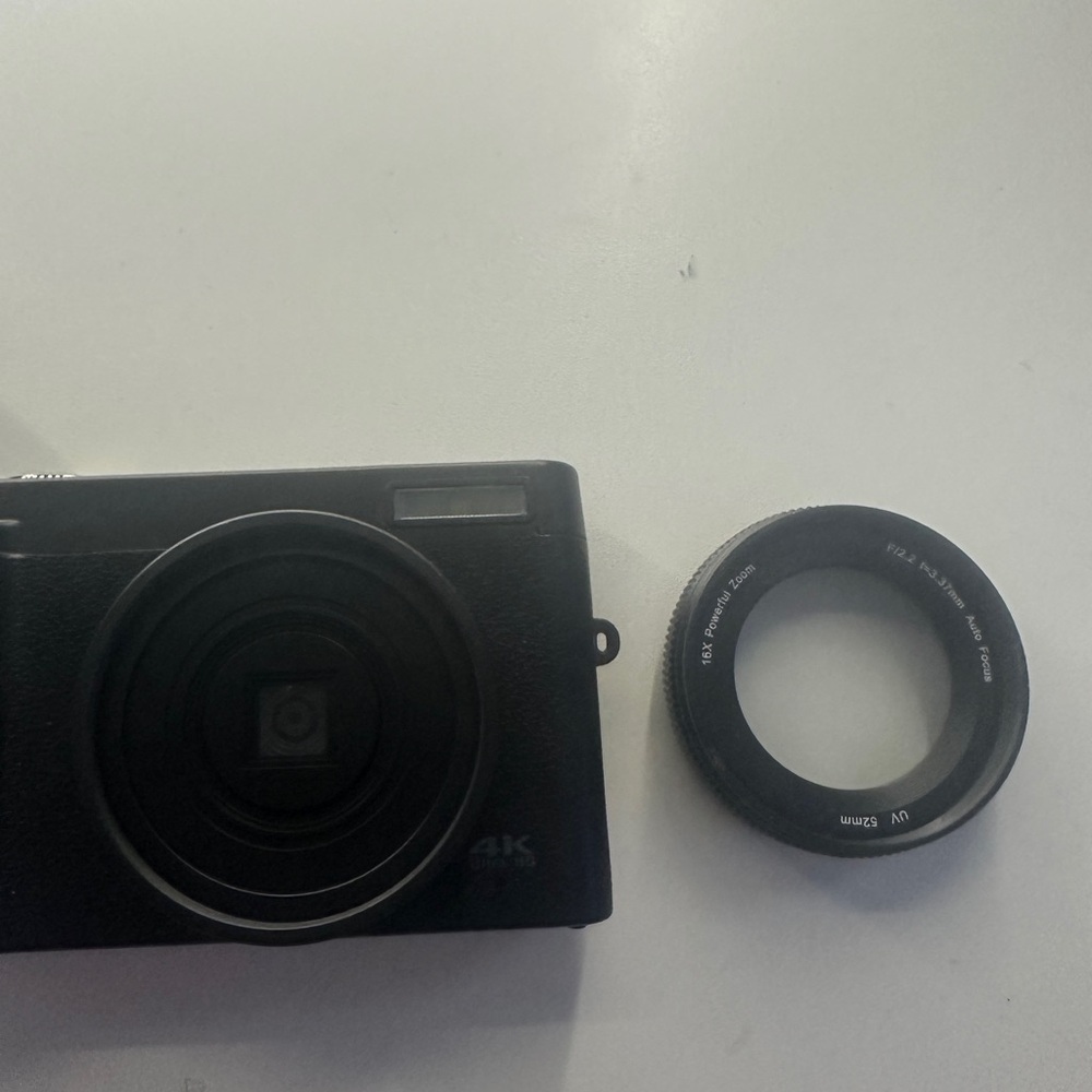 Digital Camera - Picture 3 of 7